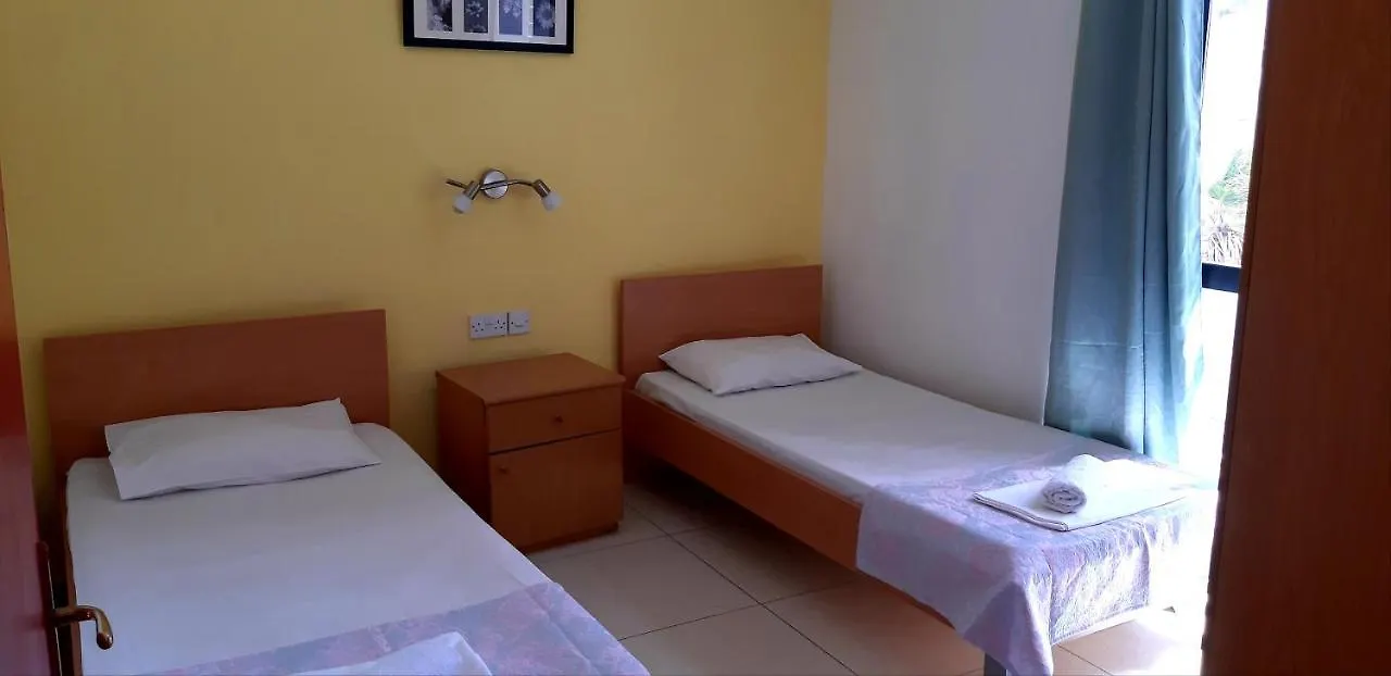 سانت جوليان 'Young'Seven Apartments 2*, سانت جوليان